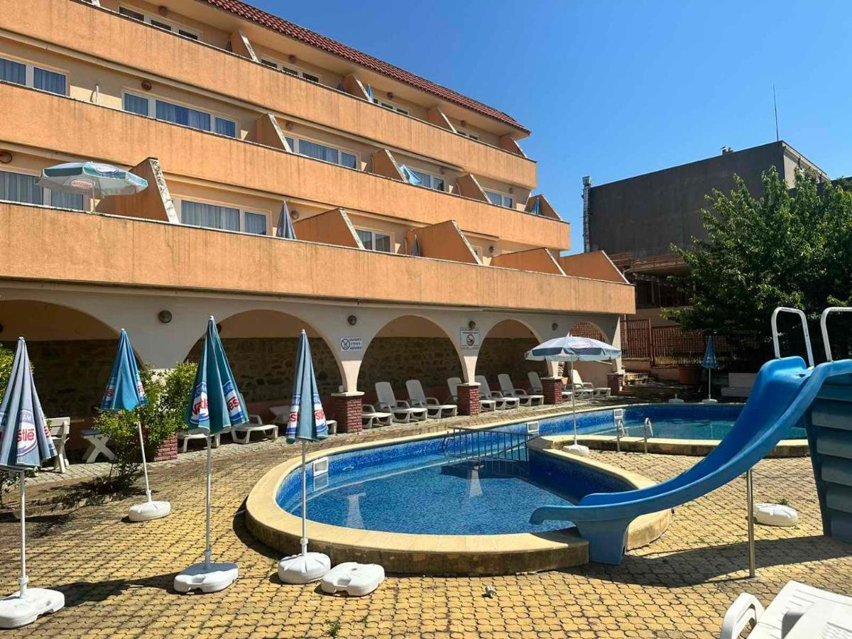 Lozenets Resort Hotel Exterior photo